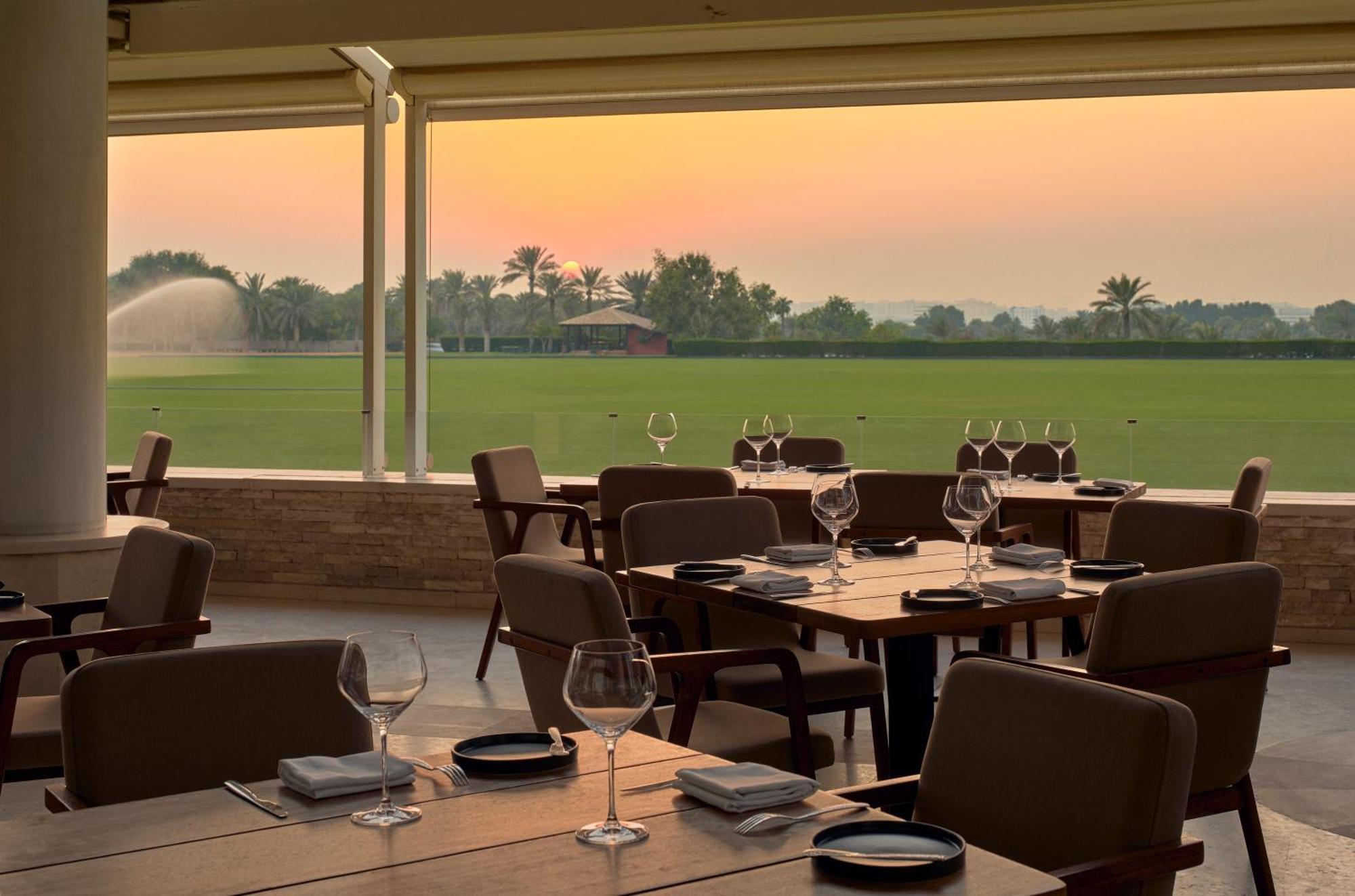 Melia Desert Palm Member Of Melia Collection Dubaj Kültér fotó The restaurant at the Oberoi, Mumbai