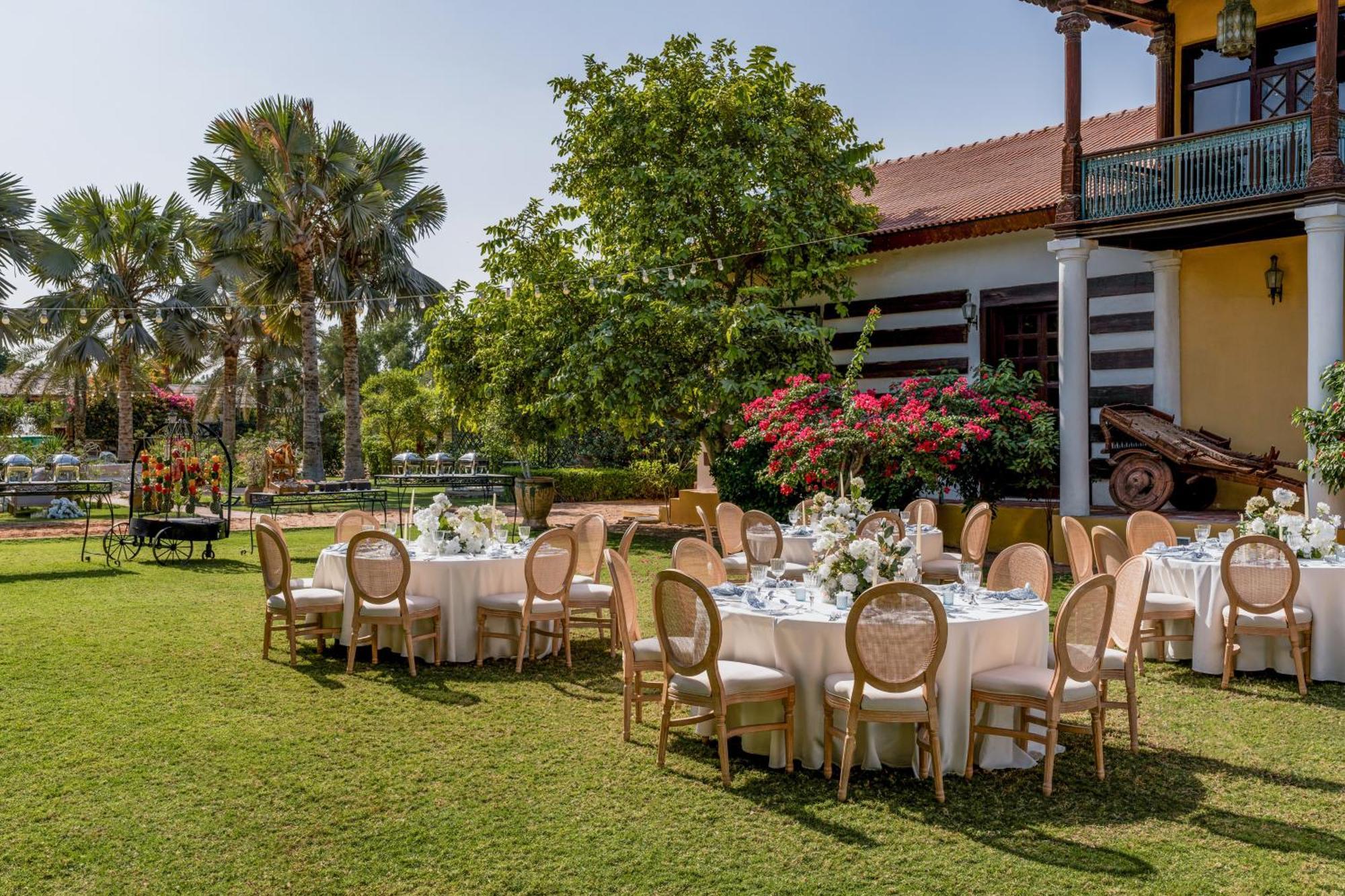 Melia Desert Palm Member Of Melia Collection Dubaj Kültér fotó The garden of the hotel